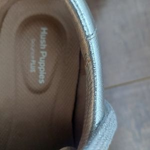 SZ 7 Silver leather Running shoe